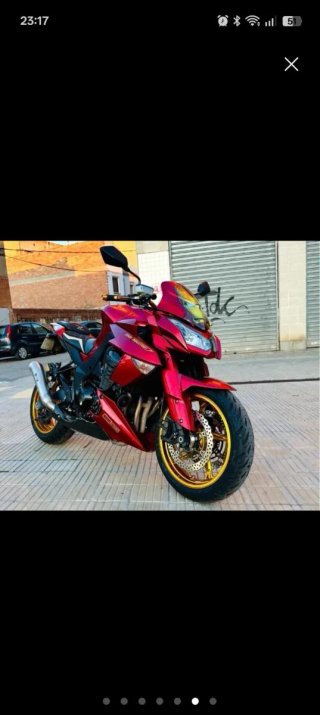 Kawasaki Z1000 Roja y Dorada