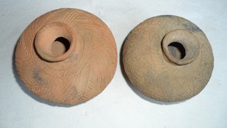 2 Vasi in terracotta decorati