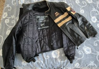 Giubbotto in pelle Bering nero e beige