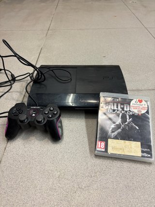 Consola PlayStation 3 con Mando y Juego