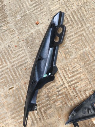 Plásticos Benelli BN 125 Negro/Rojo