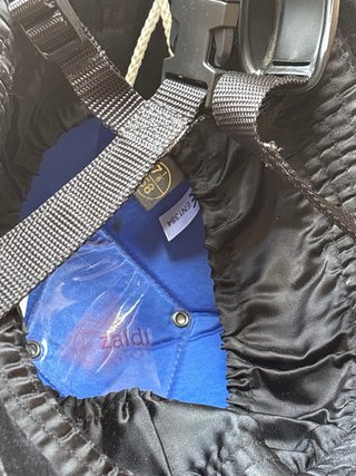 Casco de equitación negro ZALDI. Talla 58/ 7⅛