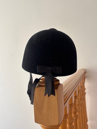Casco de equitación negro ZALDI. Talla 58/ 7⅛