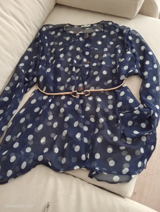Blusa gasa lunares azul y blanco