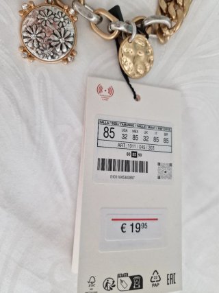 Cinturón cadena con abalorios oro y plata zara