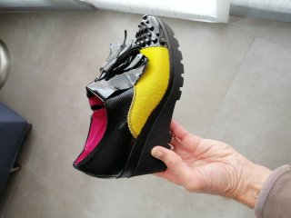 Zapatos Vitelo Negros y Amarillos
