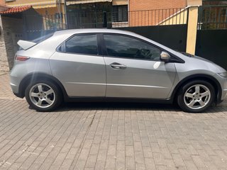 Honda Civic 1.8 140cv Automático