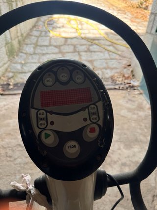 Plataforma Vibratoria Fitness MERIT LB Mode