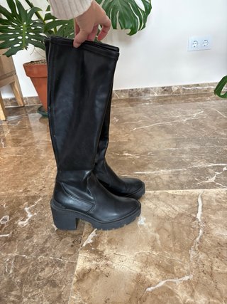 Botas altas negras