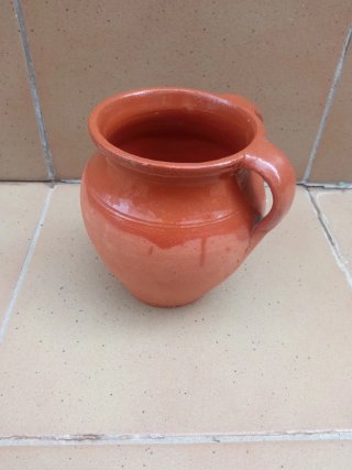 Cántaro de barro con asas