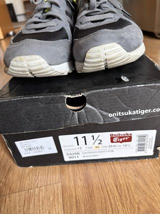 Onitsuka Tiger Sneakers Negras y Grises