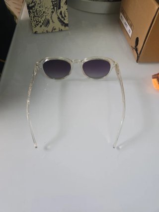 Gafas de sol transparentes