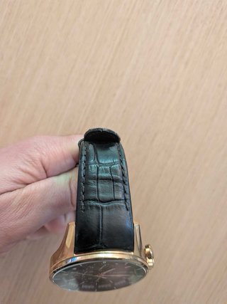 Reloj Müss Negro y Dorado