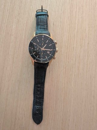 Reloj Müss Negro y Dorado