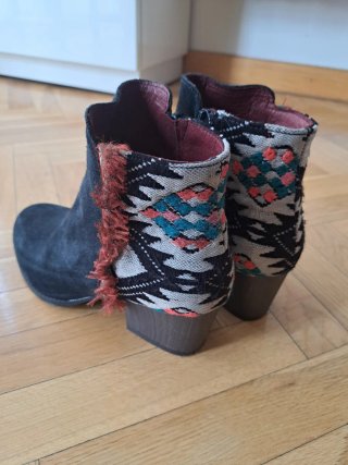 Botines Desigual Negros y Multicolor Talla 37