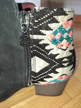 Botines Desigual Negros y Multicolor Talla 37