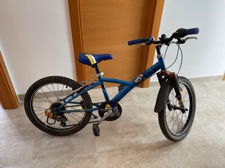 Bicicleta Infantil B-Twin Azul con 6 velocidades