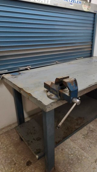Banco de trabajo HECO con persiana y tornillo