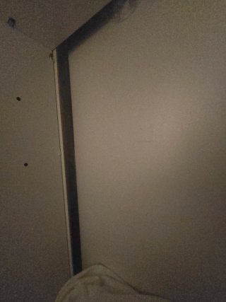 Cómodas y armario blanco Ikea
