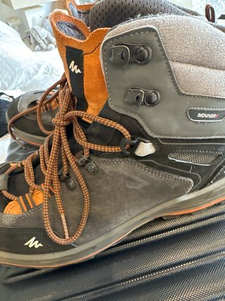 Botas de montaña talla 45
