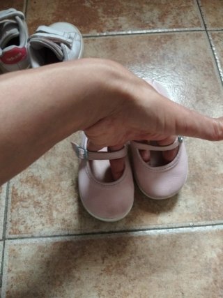 Zapatos rosas niña