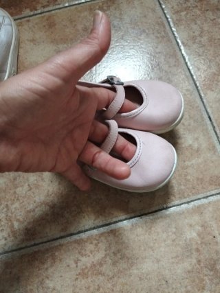 Zapatos rosas niña