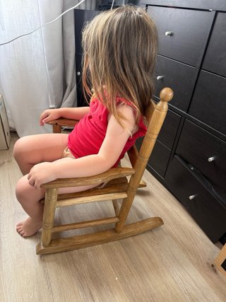 Silla mecedora niño madera Encantadora y atemporel