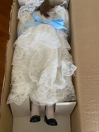Muñeca de porcelana pintada a mano