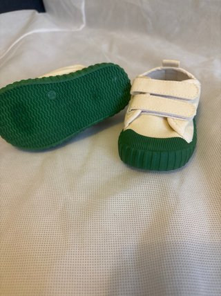 Zapatos bebé lona velcro verde talla 21