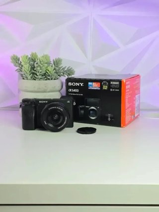 Cámara Sony A6400 + Objetivo Kit Sony 16-50mm.