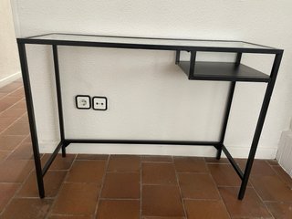 Consola recibidor metal negra y cristal Ikea