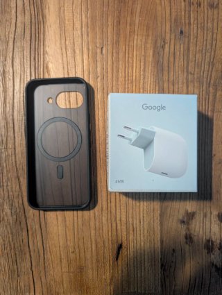 Cargador Google 45W Nuevo + funda pixel 9a