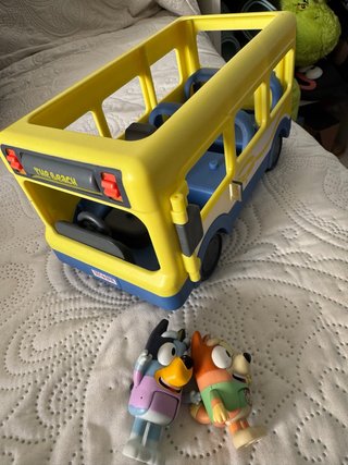Autobús de juguete The Beach bingo y bluey