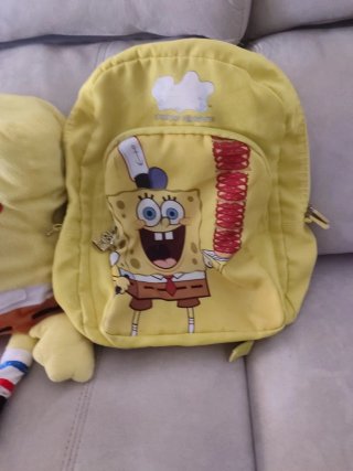 Peluche y Mochila Bob Esponja
