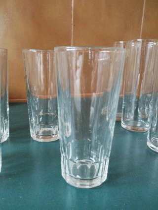 Vasos vintage varios, ámbar, blancos, dorados