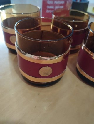 Vasos vintage varios, ámbar, blancos, dorados