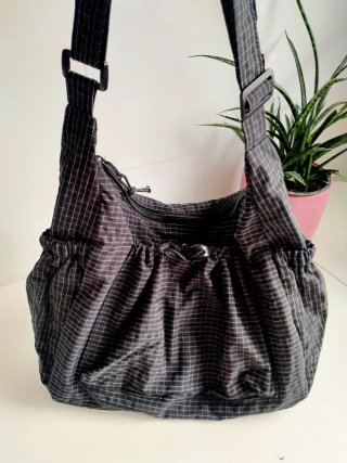 Bolso negro y gris