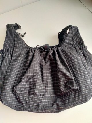 Bolso negro y gris