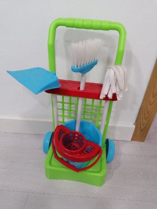 Carrito de limpieza para niños