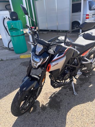 Kove 125cc Negra/Naranja