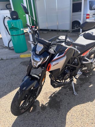 Kove 125cc Negra/Naranja