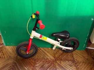 Bicicleta de niño sin pedales