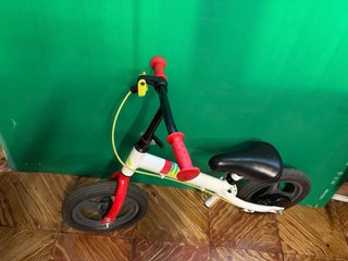 Bicicleta de niño sin pedales