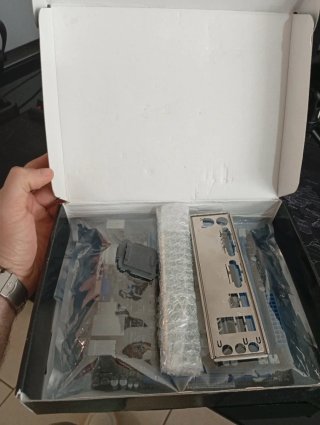 Pack combo hardware