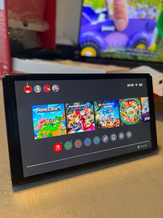 Nintendo Switch OLED Edizione Mario Rosso