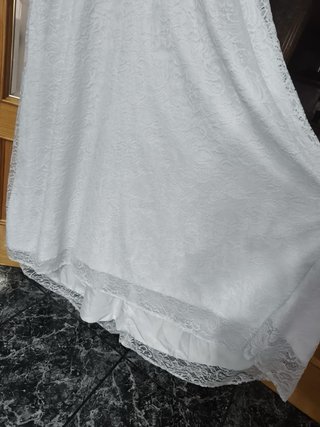 Abito da Sposa in Pizzo Bianco