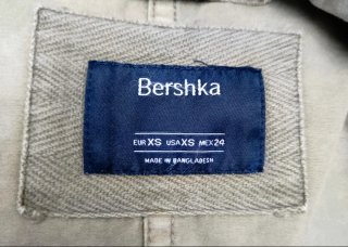 Chaqueta militar Bershka camuflaje