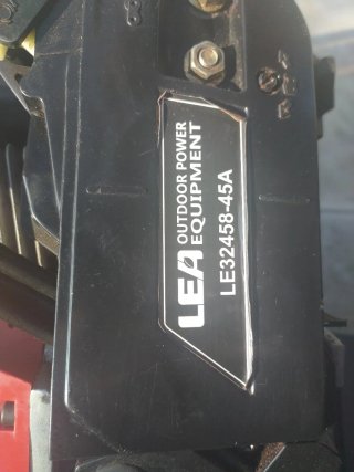 Motosierra LEA LE32458-45A leer una de las fotos