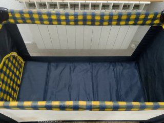 Parque infantil plegable con ruedas