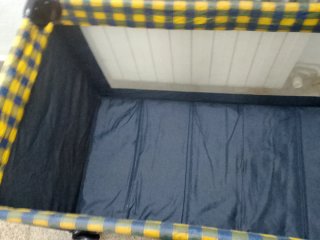 Parque infantil plegable con ruedas